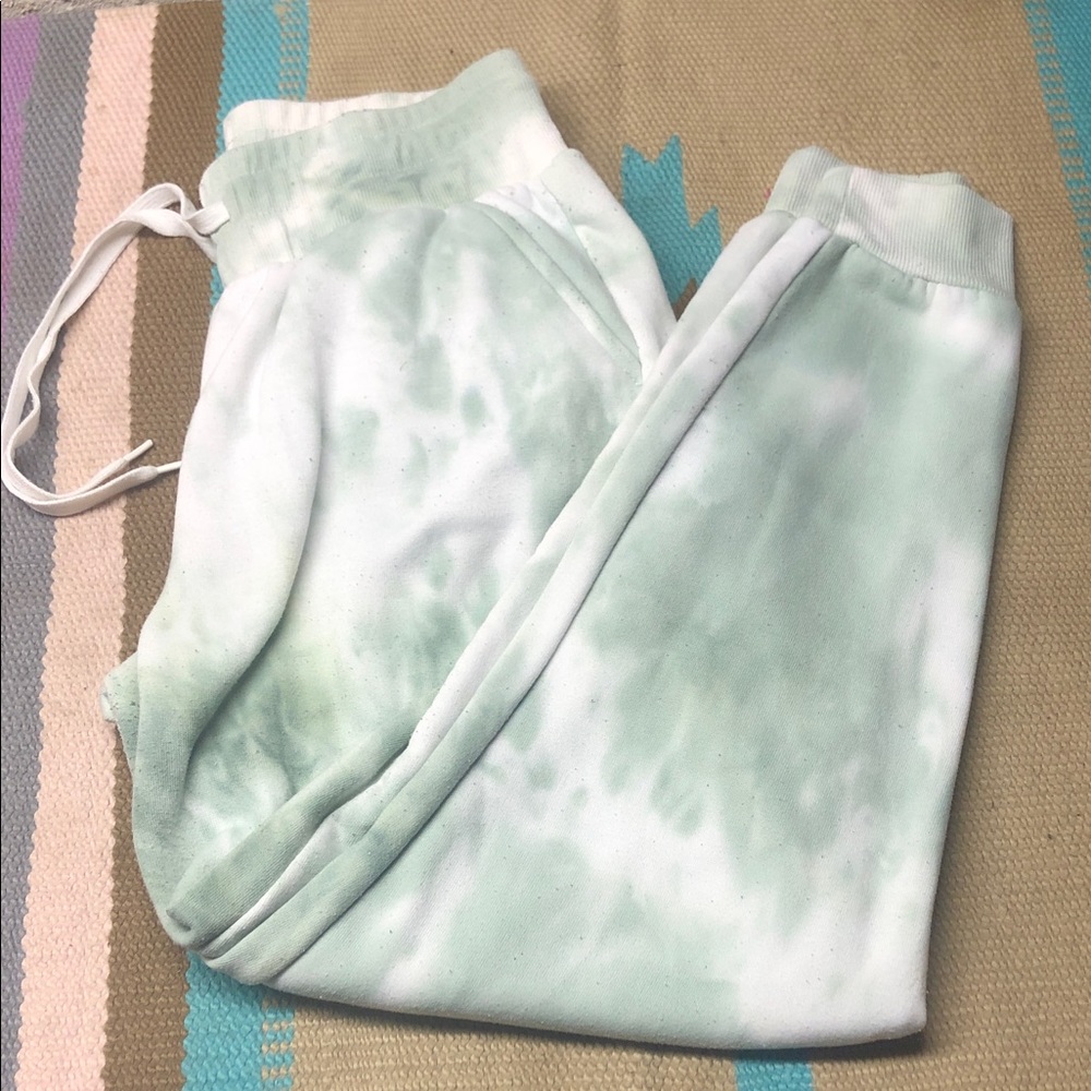 🐇Mint Green Tie-Dye Joggers 💚